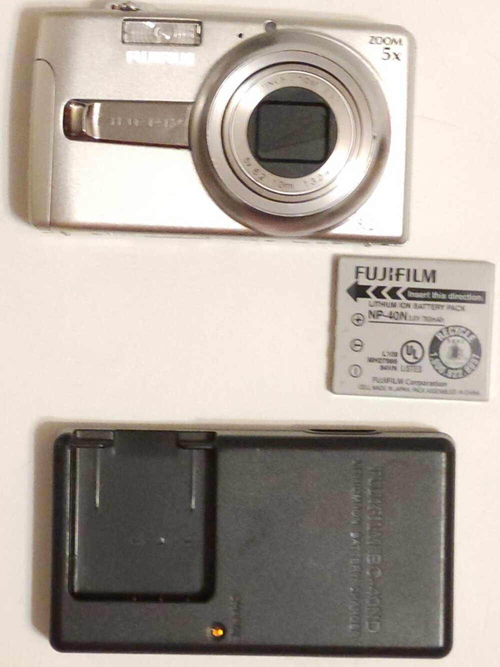 Fujifilm Finepix J50 Retro Digital Camera, With Battery, Tested, WORKS